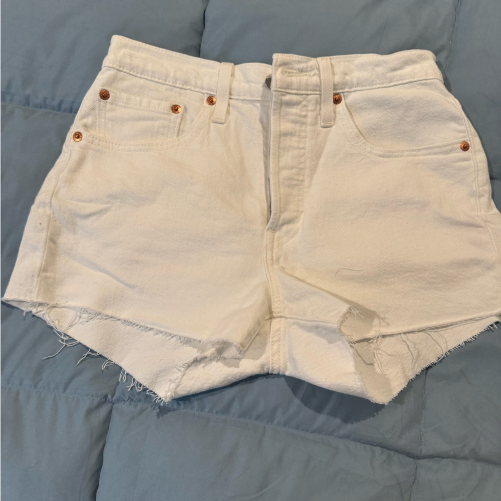 Levi’s white shorts